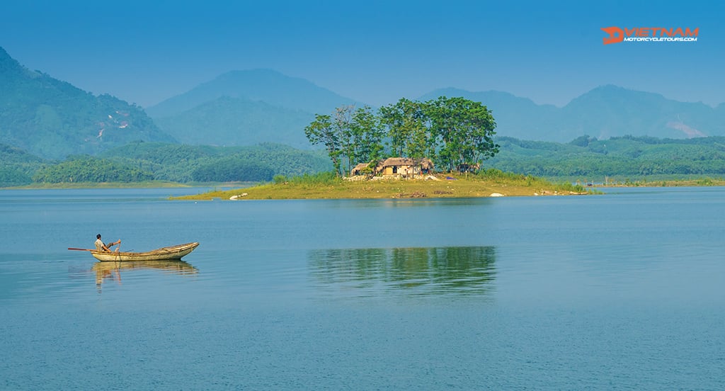 Thac Ba Lake, Yen Bai