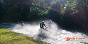 motorcycle rides - Motorbike Tour VietnamBikers