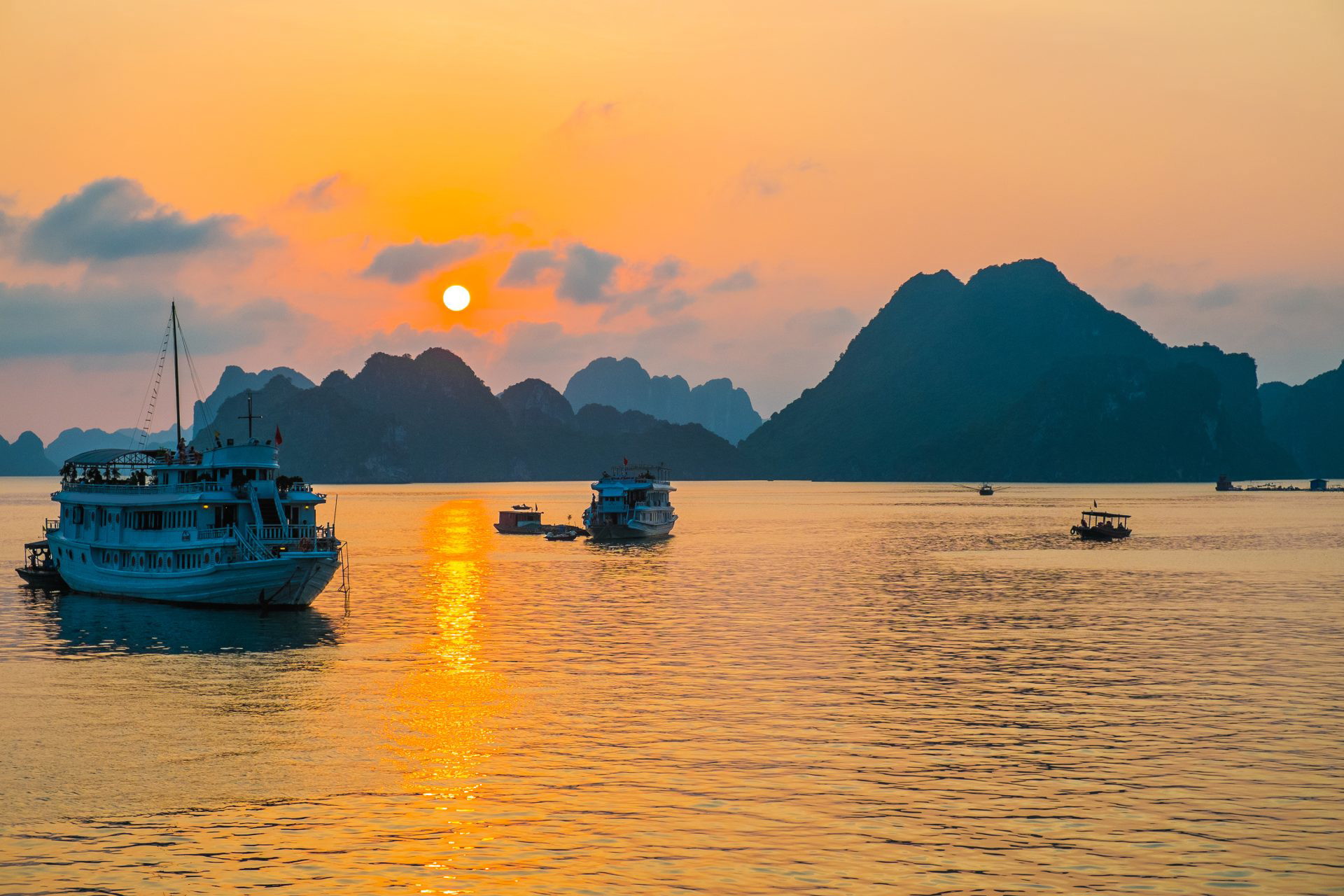 23 epic days motorbike trip vietnam top gear saigon to hanoi - Motorcycle Tour VietnamBikers