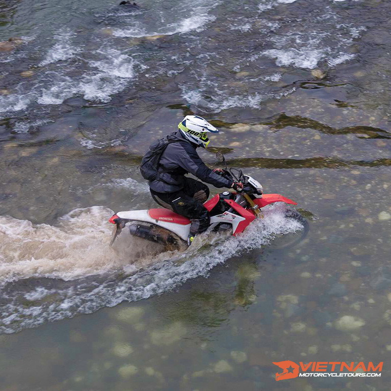 Honda Motorcycle - Motorbike Tour VietnamBikers