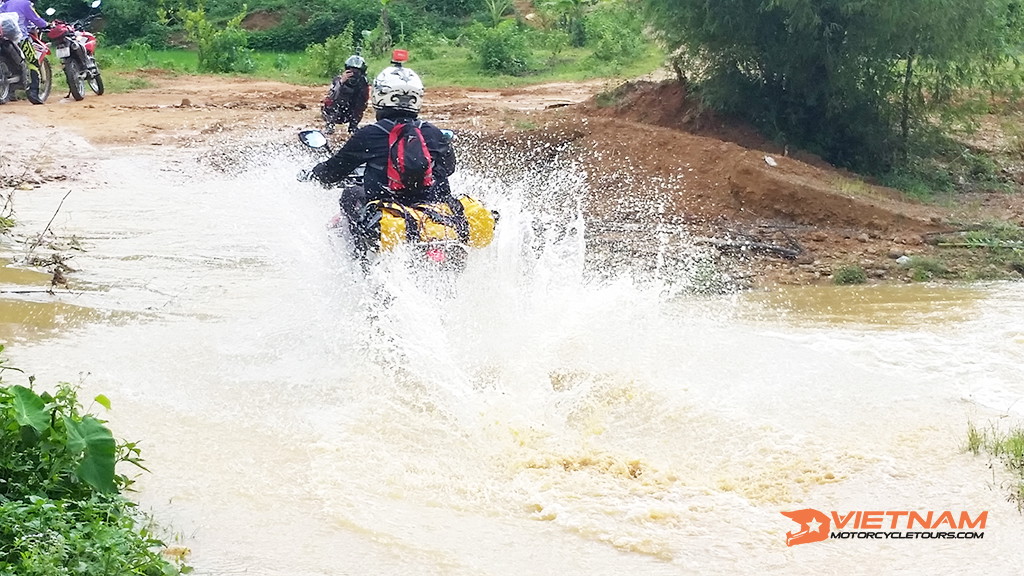 The reasons why you should take motorcycle tours in Vietnam - Motorbike Tour VietnamBikers