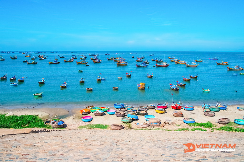 Ho Chi Minh Trail Motorcycle Routes Along The Coast- Vietnam Motorcycle