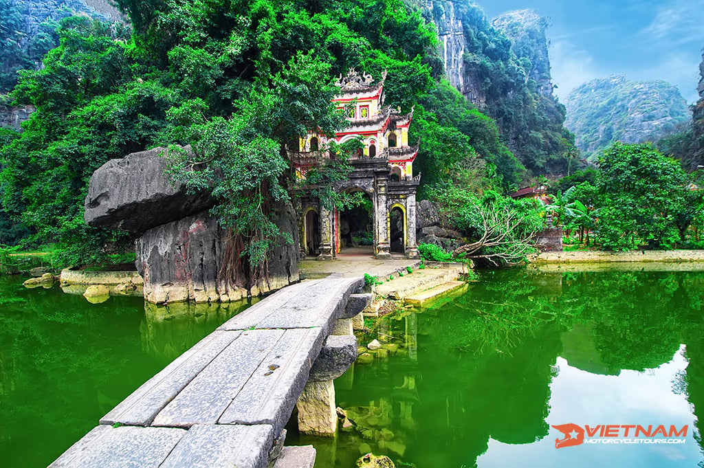 TOP 5 PLACES NOT TO BE MISSED WHEN NINH BINH MOTORCYCLE TOURS - Motorbike Tour VietnamBikers