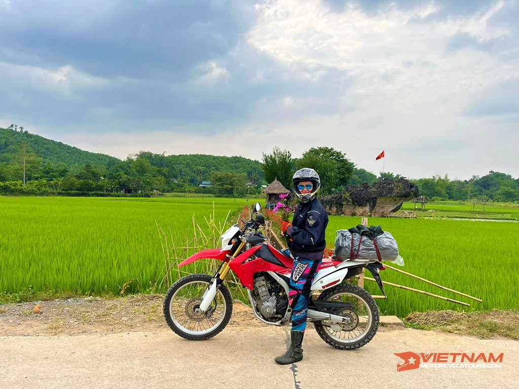 Hanoi Motorcycle Tour To Mai Chau- 180km