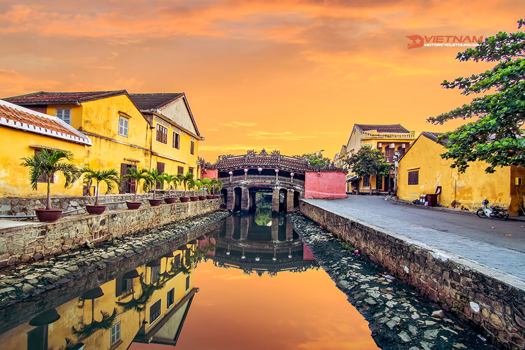 Hoi An On Motorcycle 2021 - Discover the ancient beauty