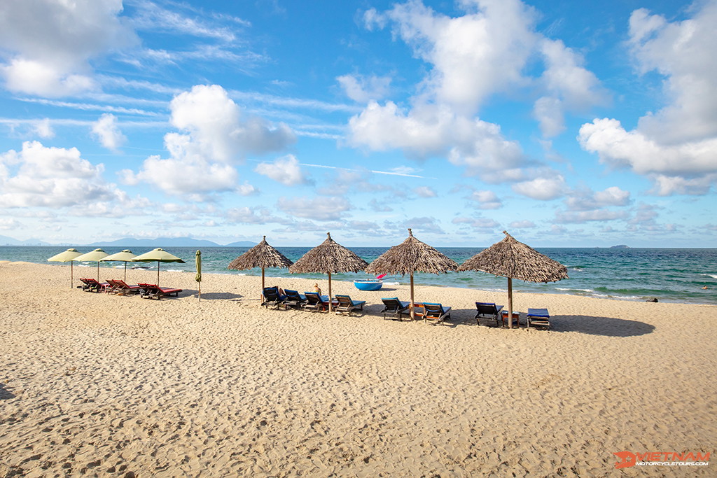 An Bang Beach - Hoi An on motorcycle