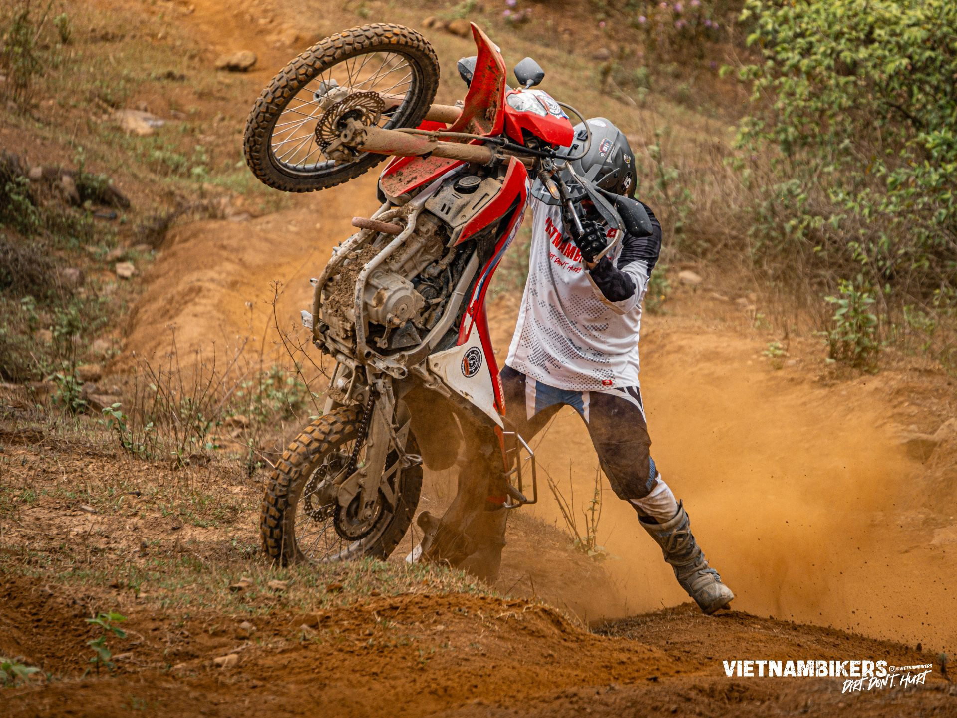 a 15 day trip travel from hanoi to vientiane on motorbikes - Motorcycle Tour VietnamBikers