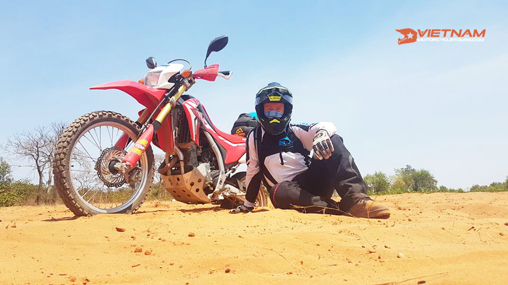 Dirt Bike Trails: Why you should try it? - Motorbike Tour VietnamBikers