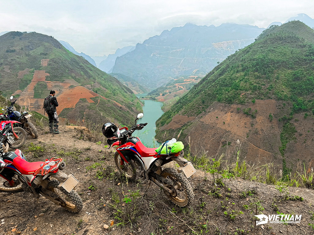 vietnam-off-road-dirt-biking-tour-travel-vietnam-motorbike-tours-vietnambikers