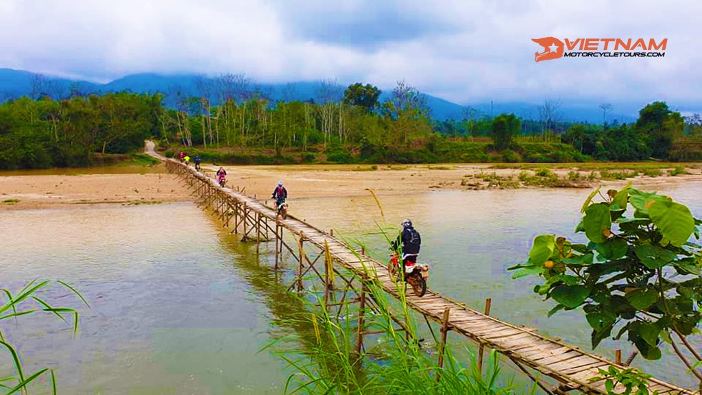 ho chi minh trail by motorcycle-ho-chi-minh-trail-by-motorcycle-7