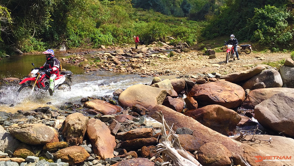 Motorbike Rental - A Better Solution For Foreigners! - Motorbike Tour VietnamBikers