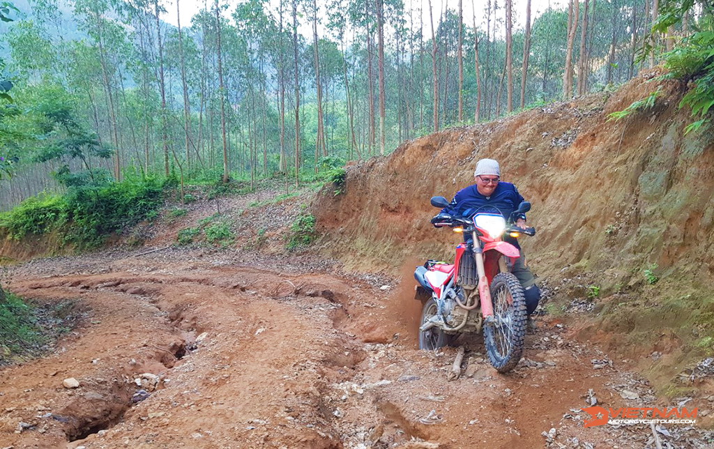 9 Vietnam Riding Tips For First-Time Riders - Motorbike Tour VietnamBikers