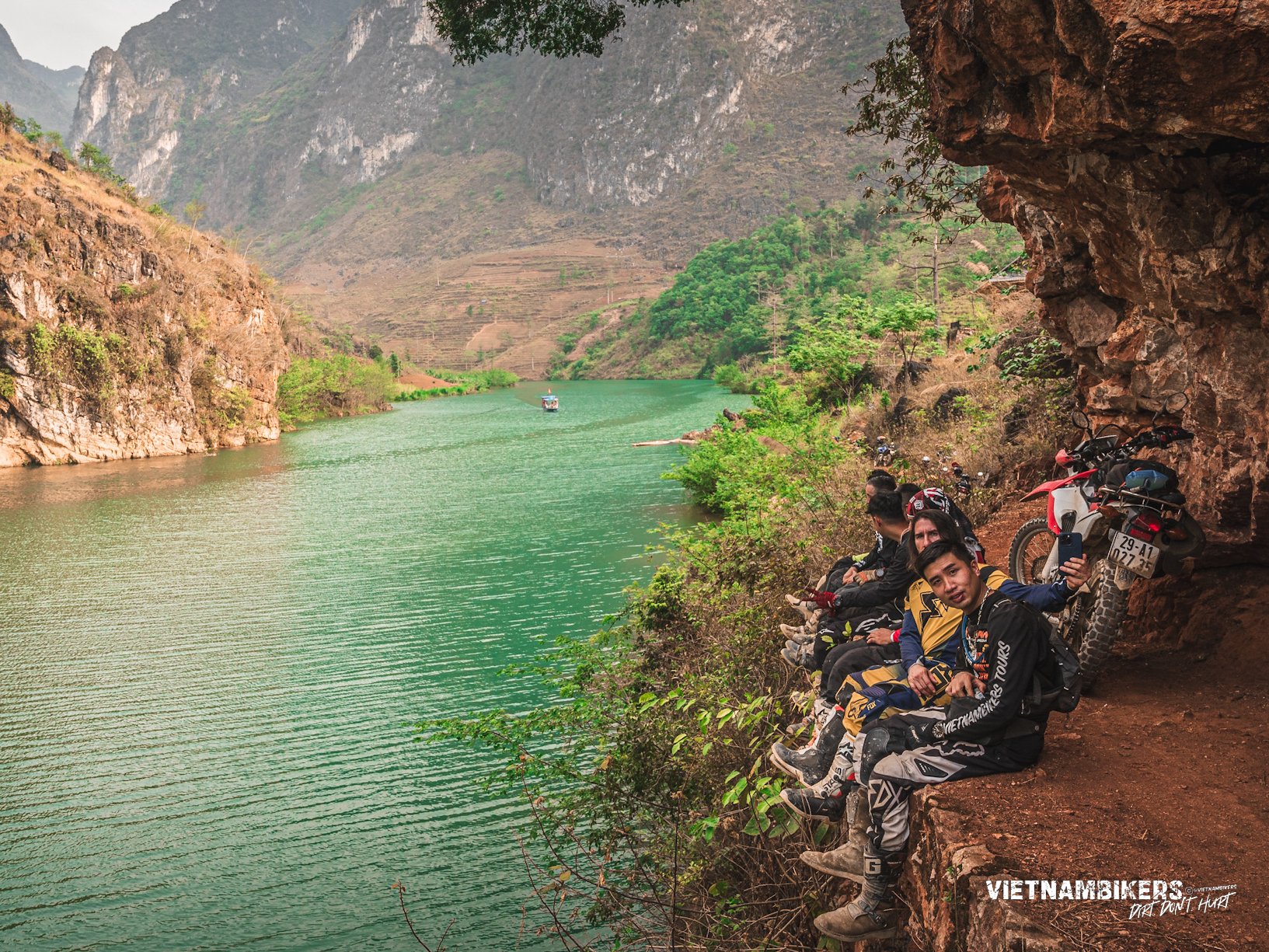 must try ha giang loop 8 day motorcycle tour - Motorcycle Tour VietnamBikers