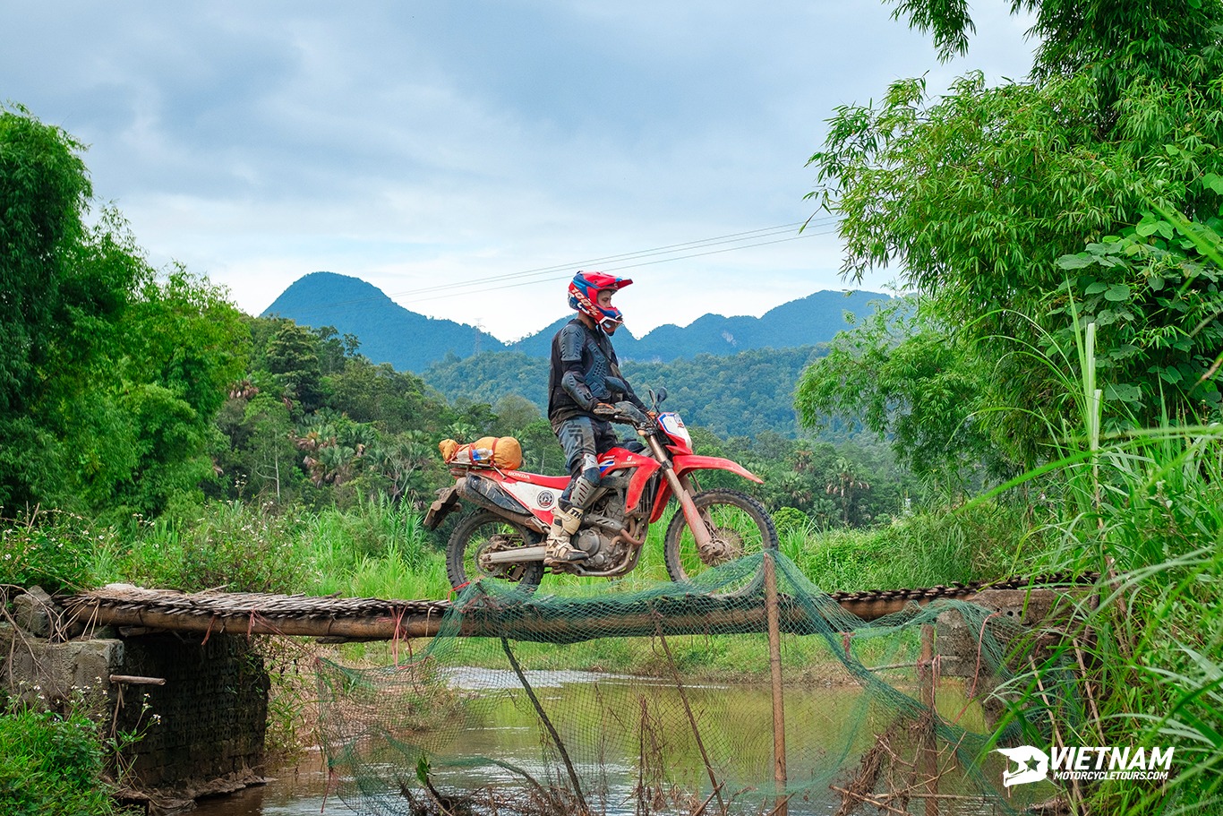 ha-giang-loop-6-day-motorcycle-tour-travel-vietnam-motorbike-tours-vietnambikers