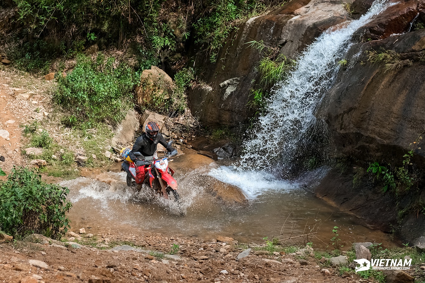 5-day-ha-giang-loop-travel-vietnam-motorbike-tours-vietnambikers