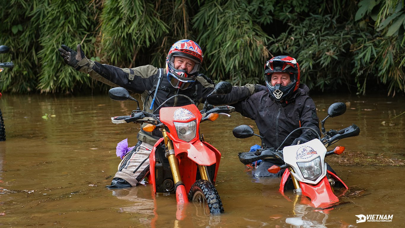 off-road-vietnam-motorbike-tours-travel-vietnam-motorbike-tours-vietnambikers