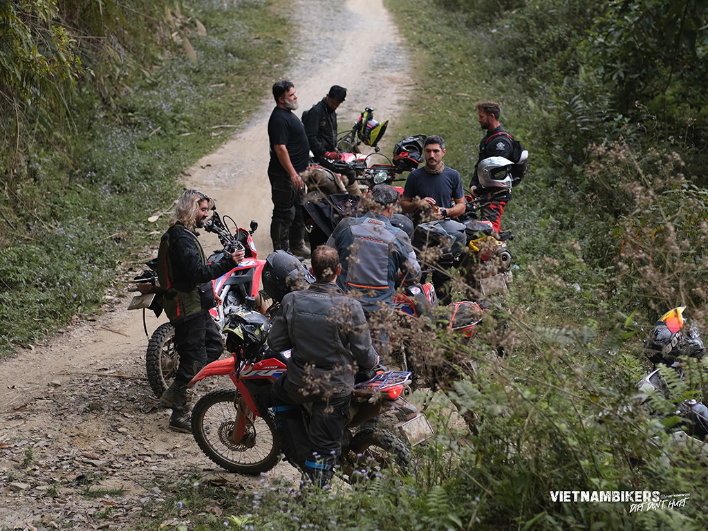 10-day-motorcycle-tour-travel-vietnam-motorbike-tours-vietnambikers