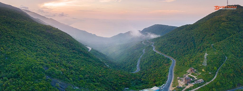 Hai Van Pass Motorcycle Tour