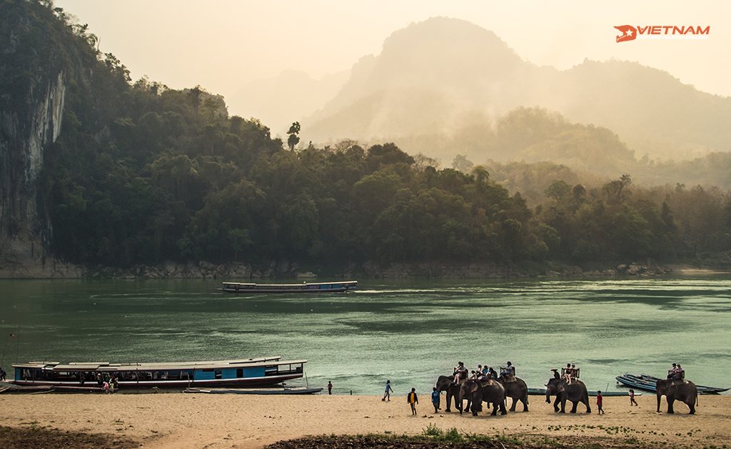 phonsavan by motorbike – enjoy vietnam northern adventurous trip!-phonsavan-by-motorbike-9