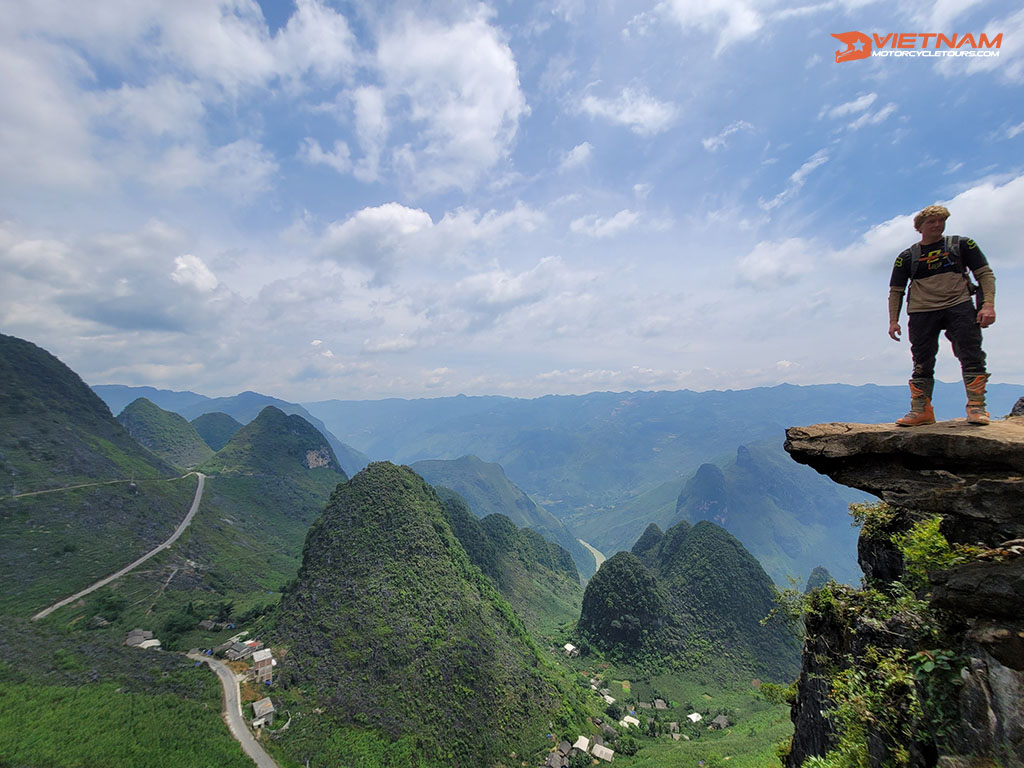 Ha Giang Loop Motorbike Route - Quan Ba