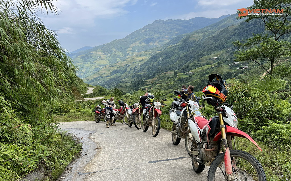 Dong Van - Lung Cu - Ma Pi Leng - Meo Vac Motorcycle Tour