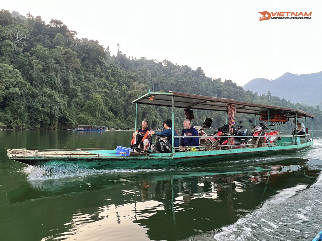 Du Gia - Ha Giang Motorbike Trip & Back To Hanoi