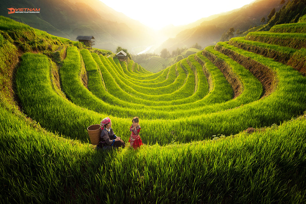 Mu Cang Chai - Than Uyen - Sapa Motorcycle Route