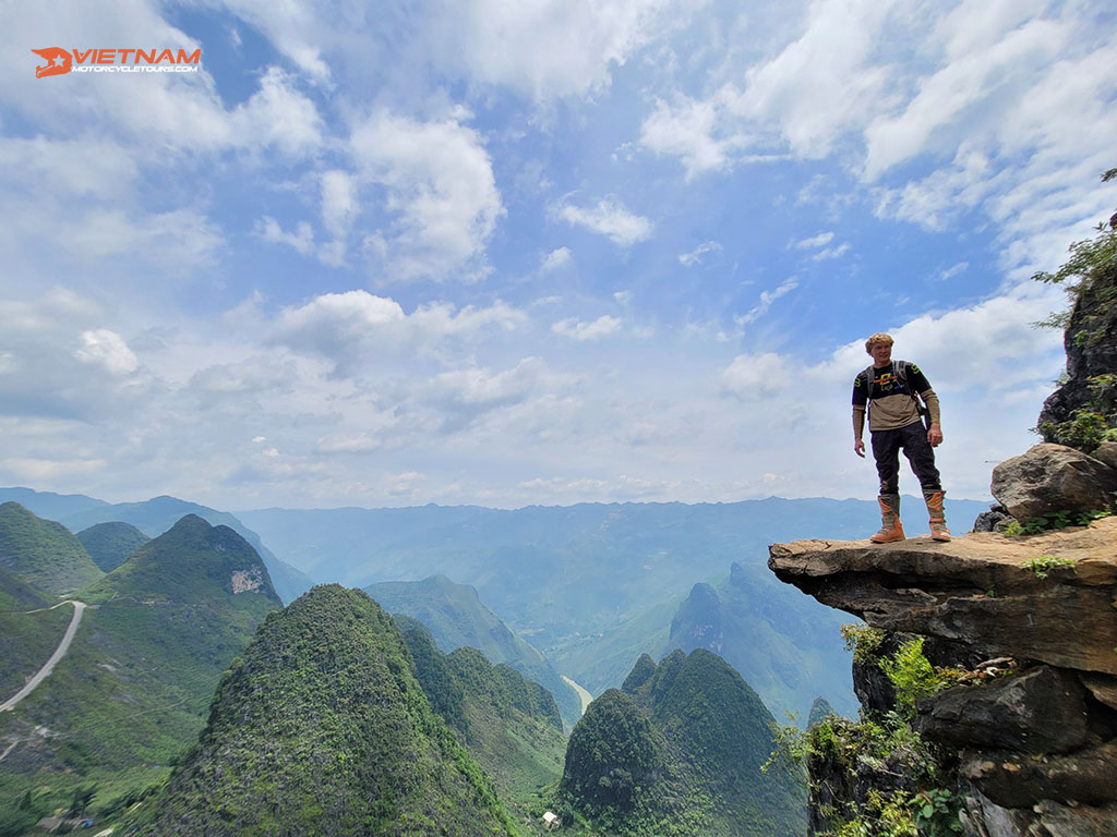 Ha Giang Loop: Fantastic Motorbike Tour in North Vietnam