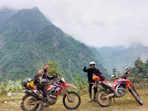 Border Crossing Vietnam Laos Motorbike - Motorbike Tour VietnamBikers