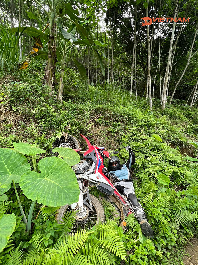 How to Ride A Manual Motorbike for Beginners? Step-by-Step