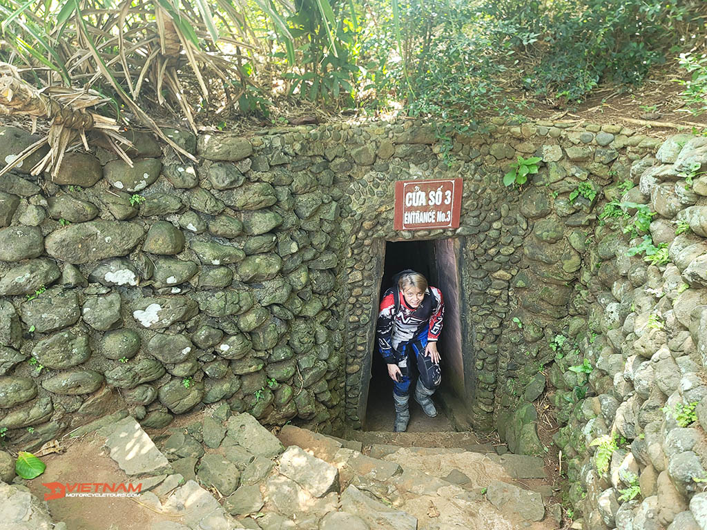 Vinh Moc Tunnels Motorbike Tour